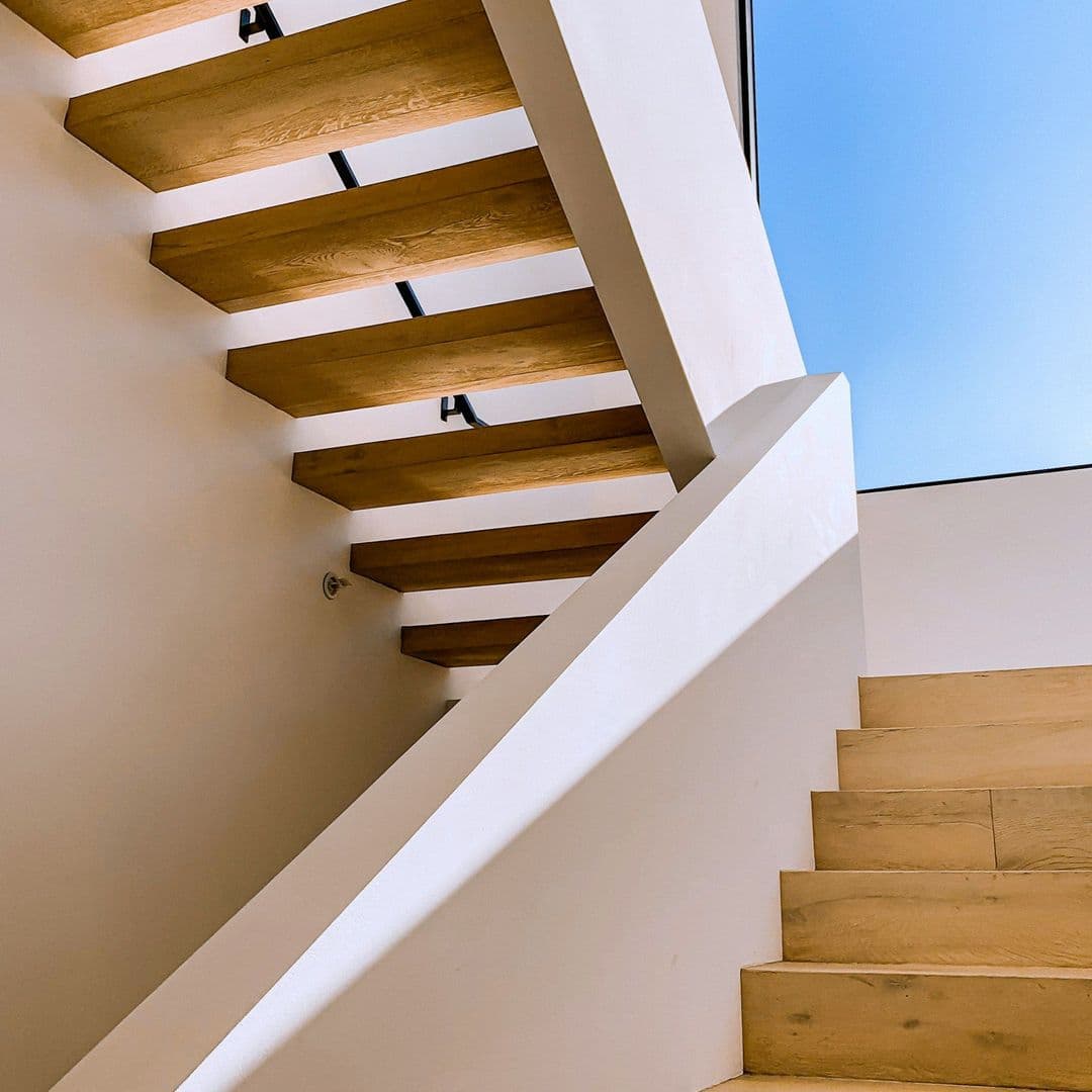 Offene Holztreppe Hell